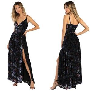 Lulus Pretty Companion Black Floral Velvet Burnout Maxi Dress size Small NWT